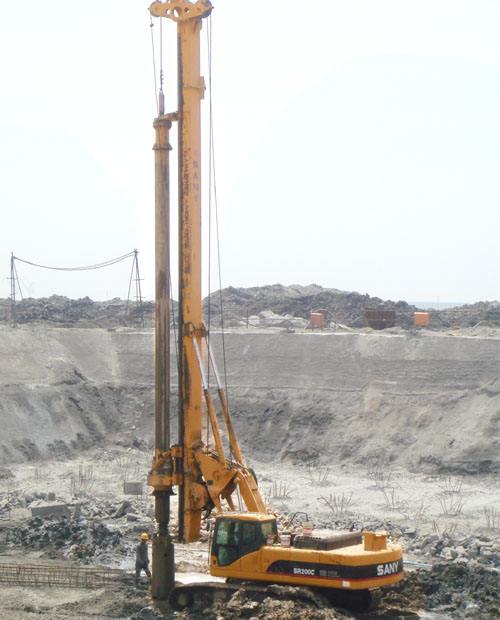 六盘水旋挖钻机租赁工民建工程施工案例 南京无限达助力建筑工程基础施工